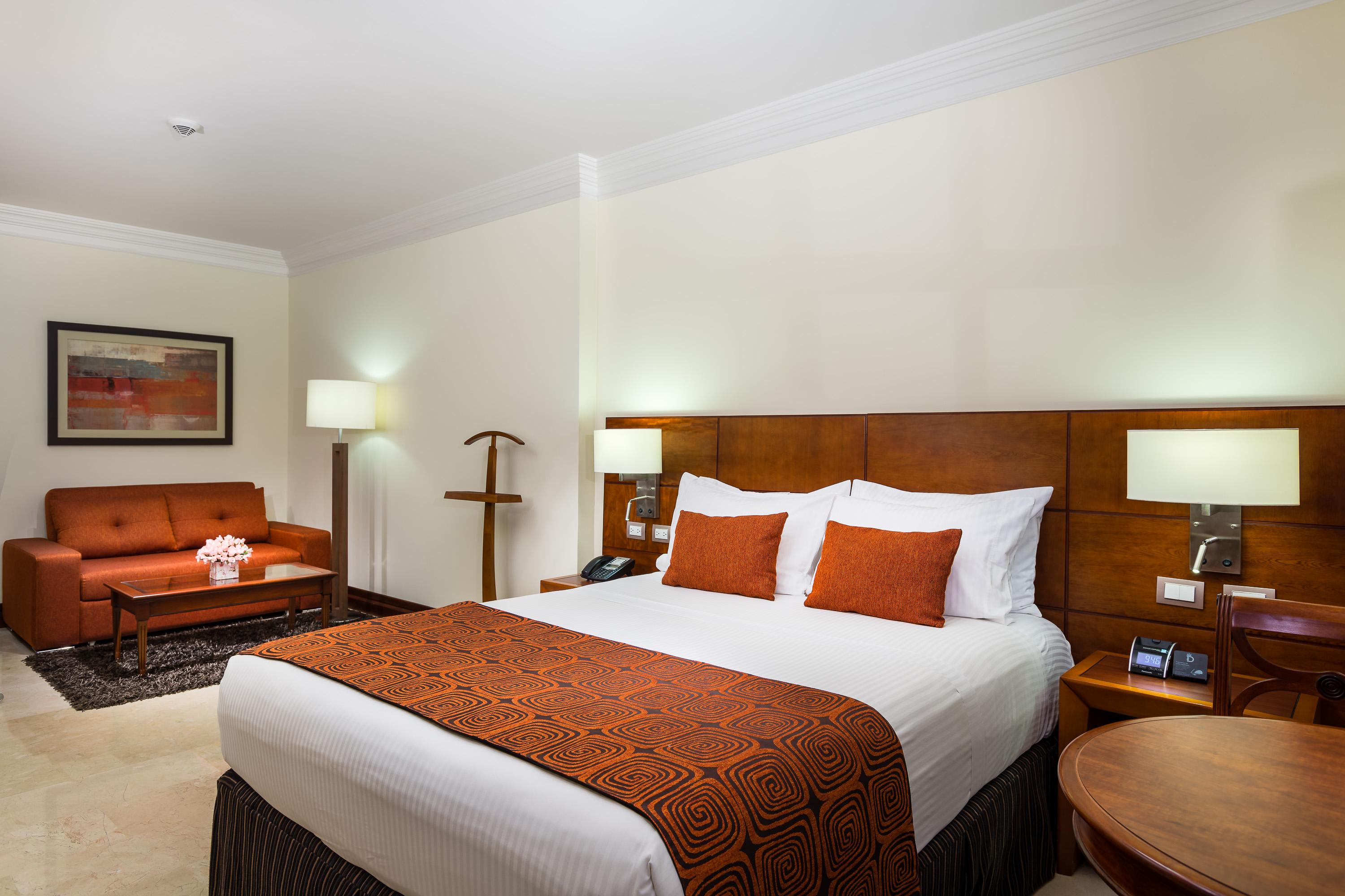 Hotel Dann Carlton Bucaramanga Exterior photo A room at the hotel