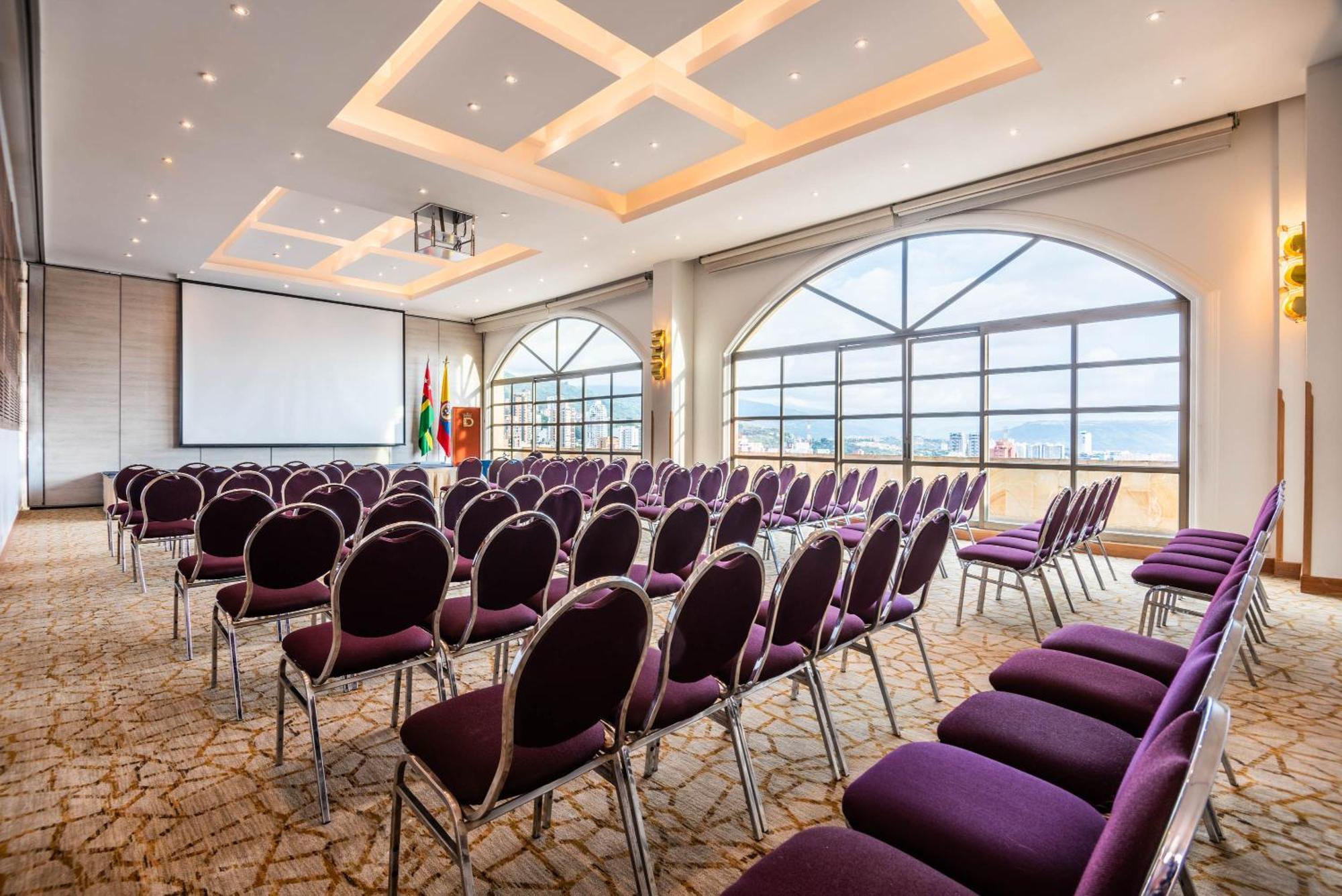 Hotel Dann Carlton Bucaramanga Exterior photo Meeting room