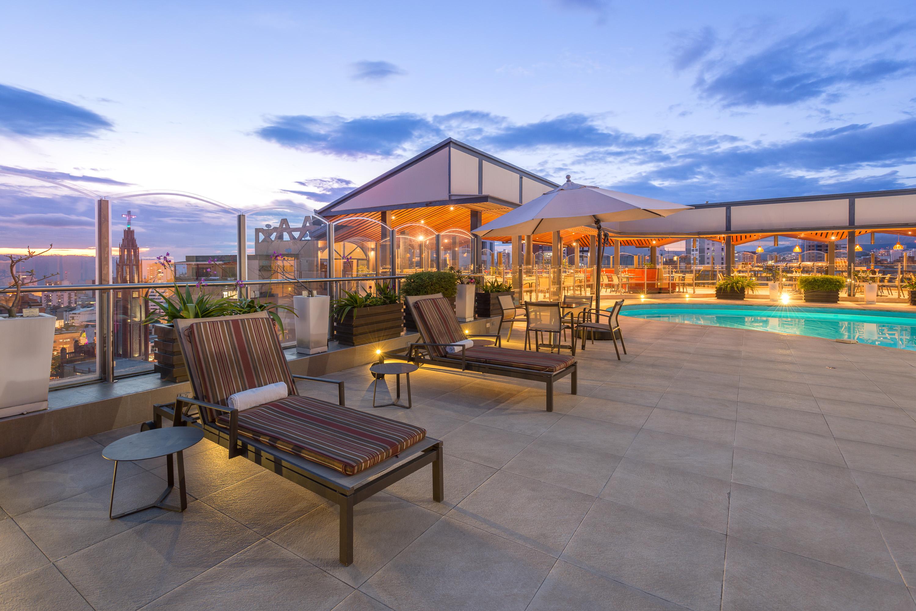 Hotel Dann Carlton Bucaramanga Exterior photo Rooftop pool at the Four Seasons Hotel, Bogotá