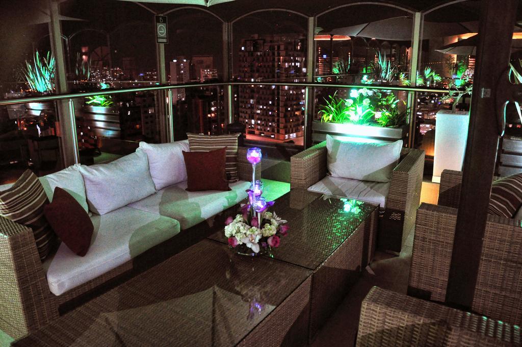 Hotel Dann Carlton Bucaramanga Exterior photo The Sky Bar