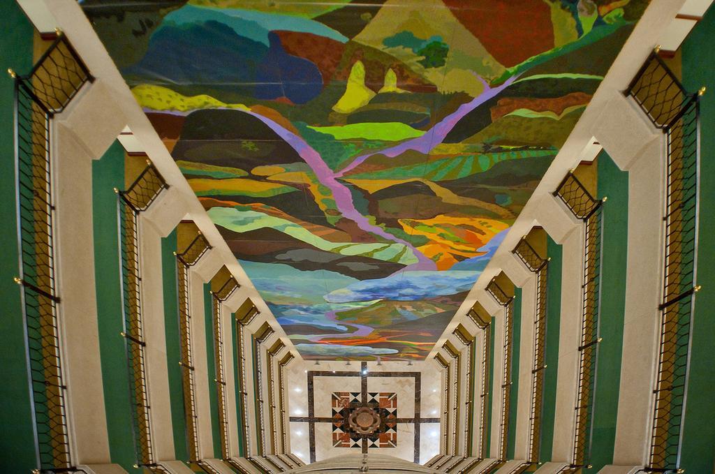 Hotel Dann Carlton Bucaramanga Exterior photo The ceiling of the staircase